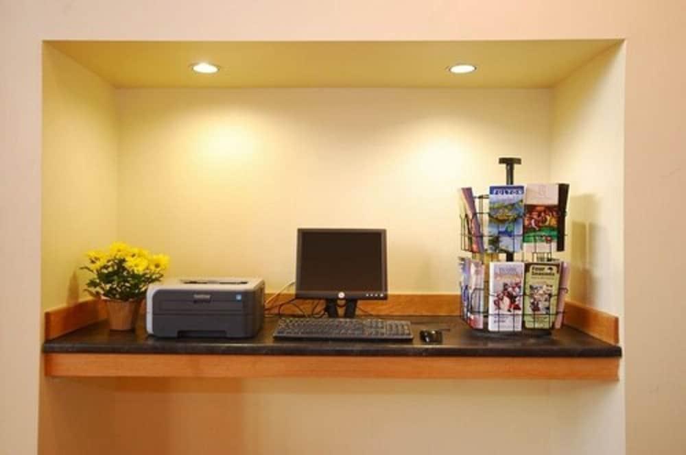 Comfort Inn & Suites Syracuse-Carrier Circle Източна Сиракуза Екстериор снимка