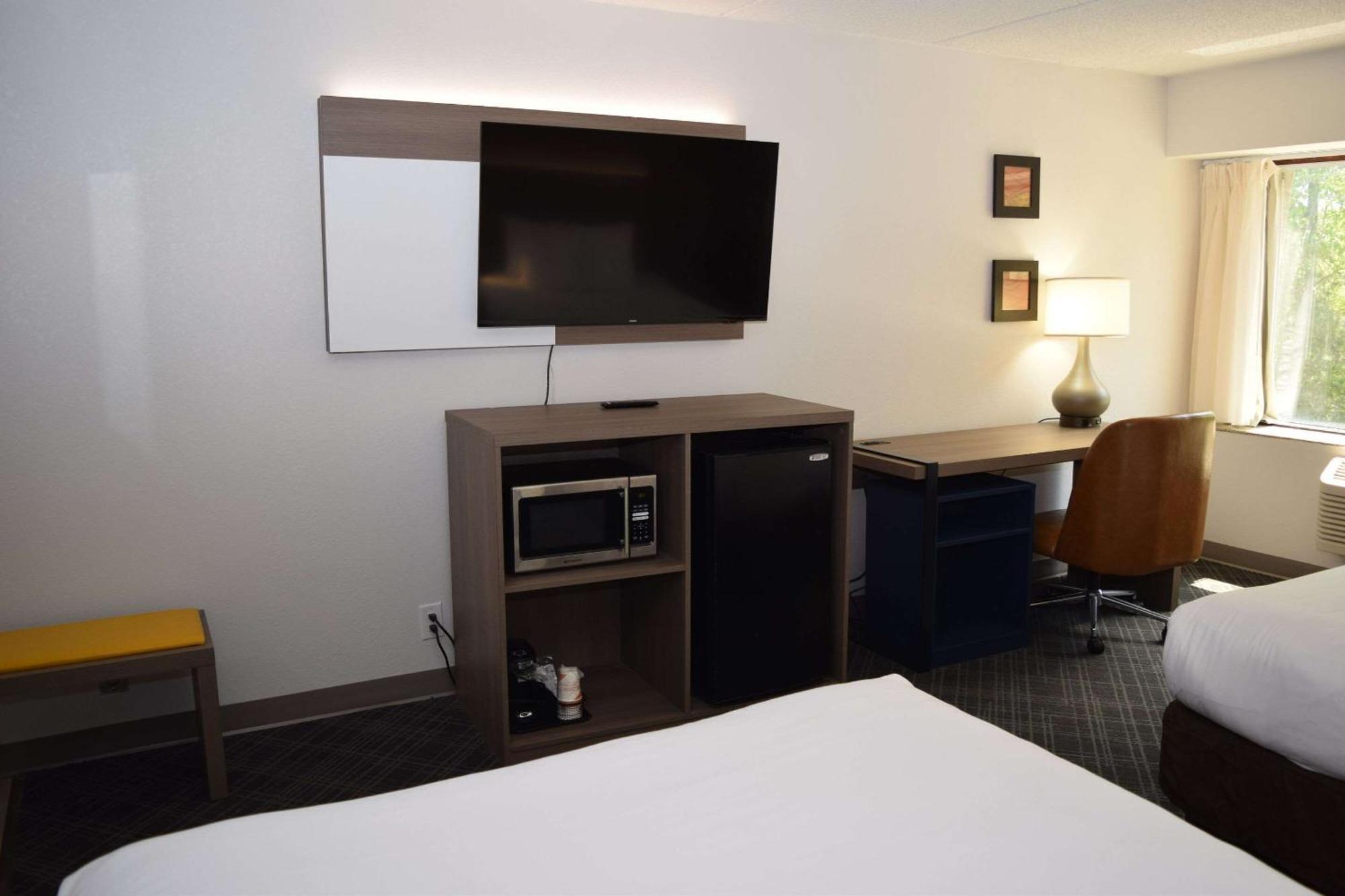 Comfort Inn & Suites Syracuse-Carrier Circle Източна Сиракуза Екстериор снимка