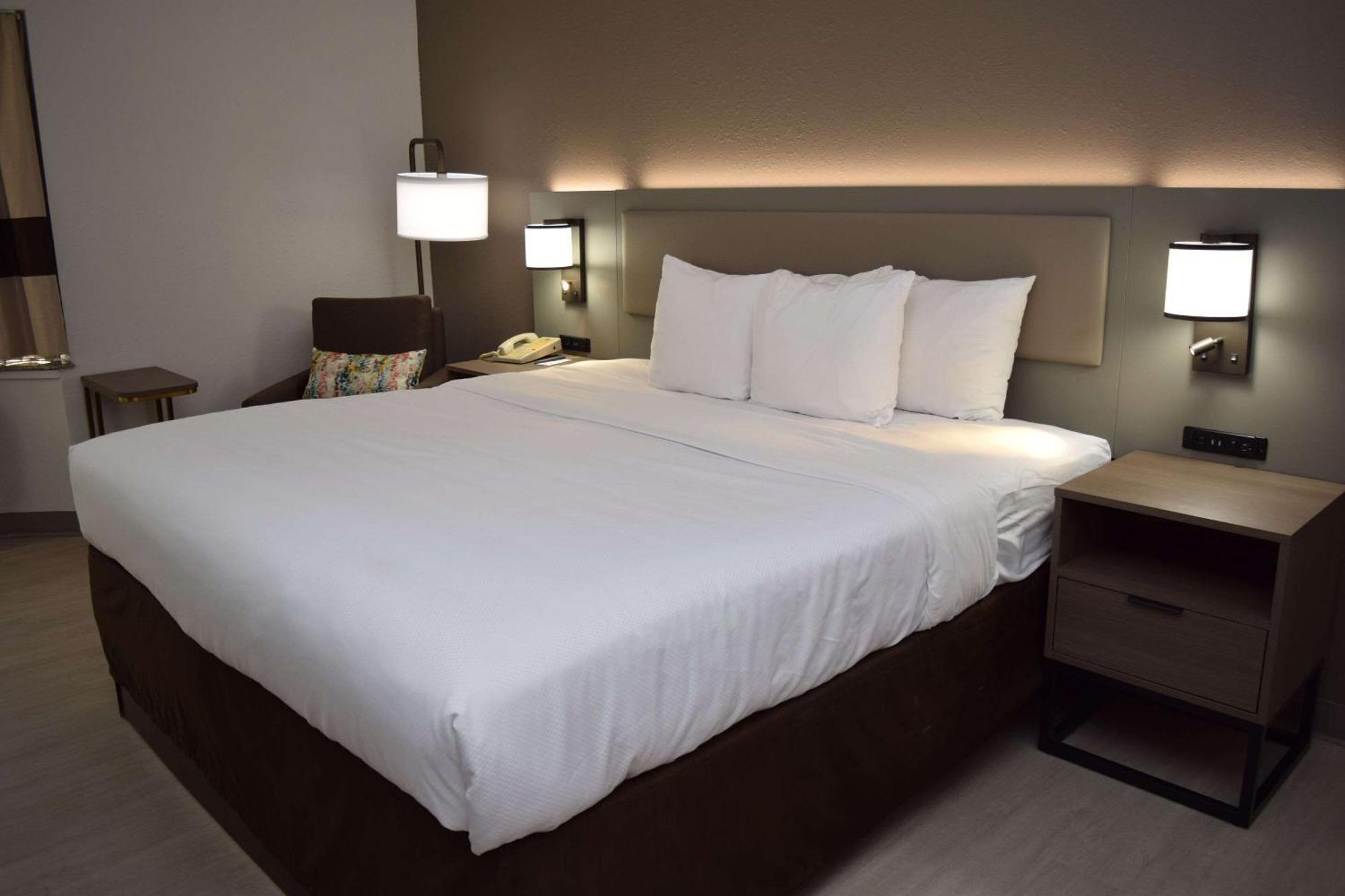 Comfort Inn & Suites Syracuse-Carrier Circle Източна Сиракуза Екстериор снимка