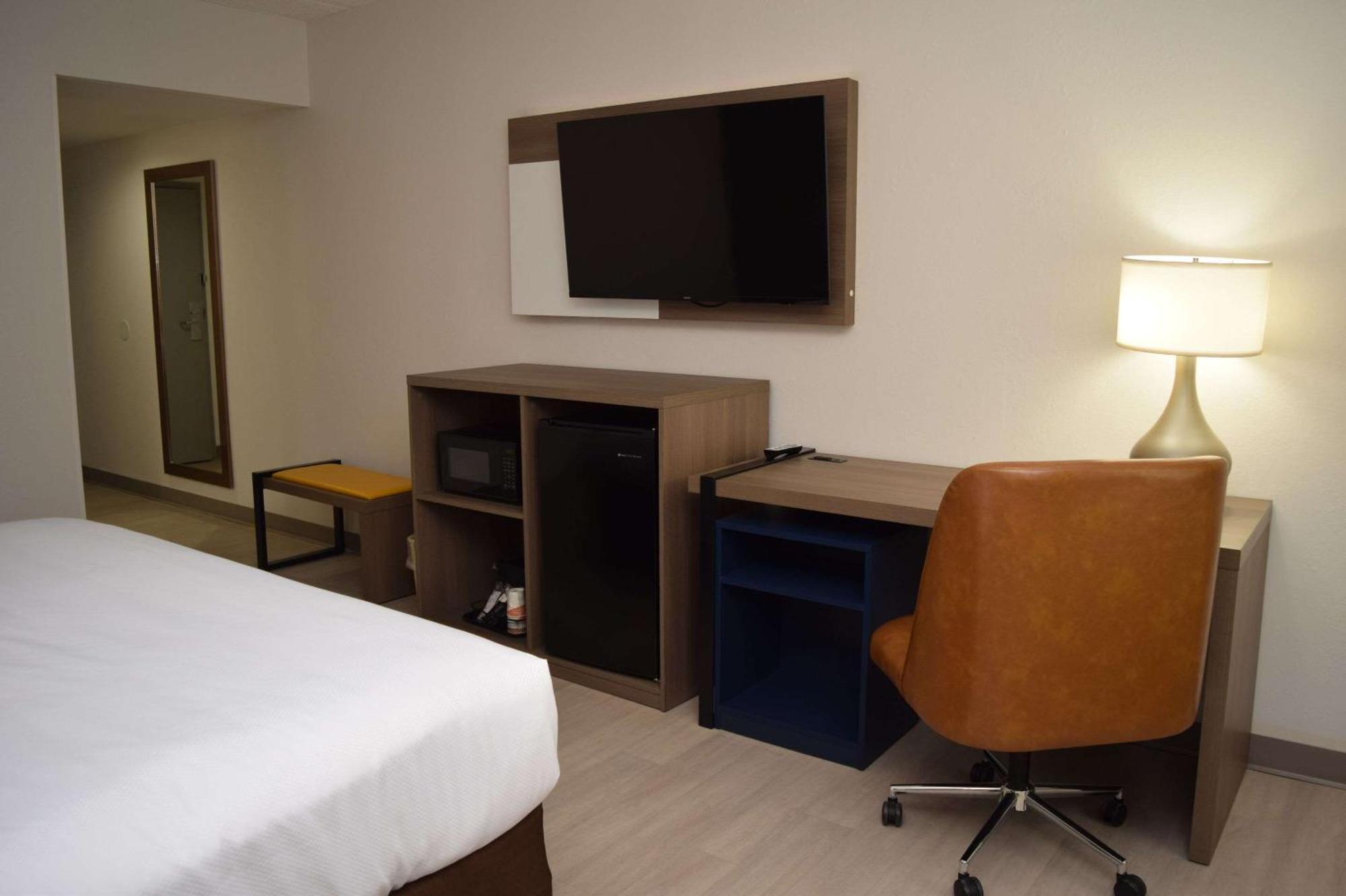 Comfort Inn & Suites Syracuse-Carrier Circle Източна Сиракуза Екстериор снимка