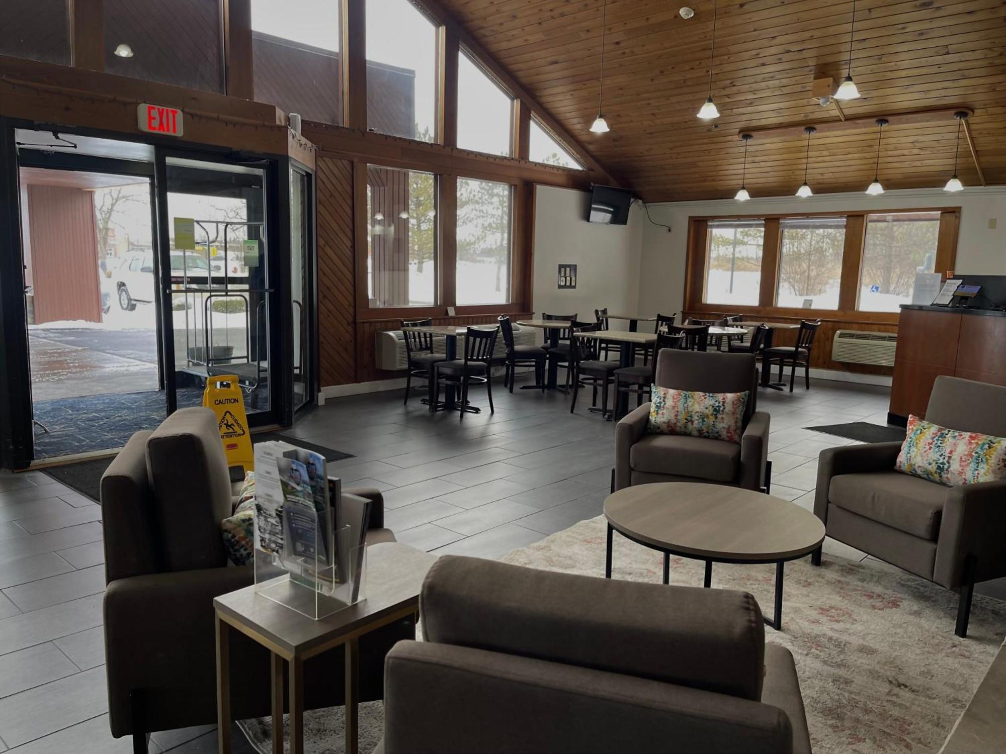 Comfort Inn & Suites Syracuse-Carrier Circle Източна Сиракуза Екстериор снимка