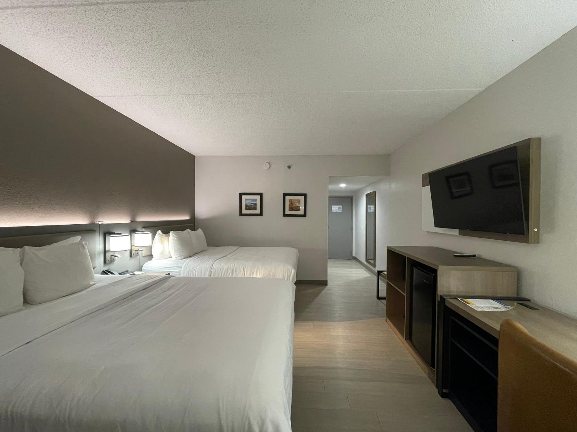 Comfort Inn & Suites Syracuse-Carrier Circle Източна Сиракуза Екстериор снимка