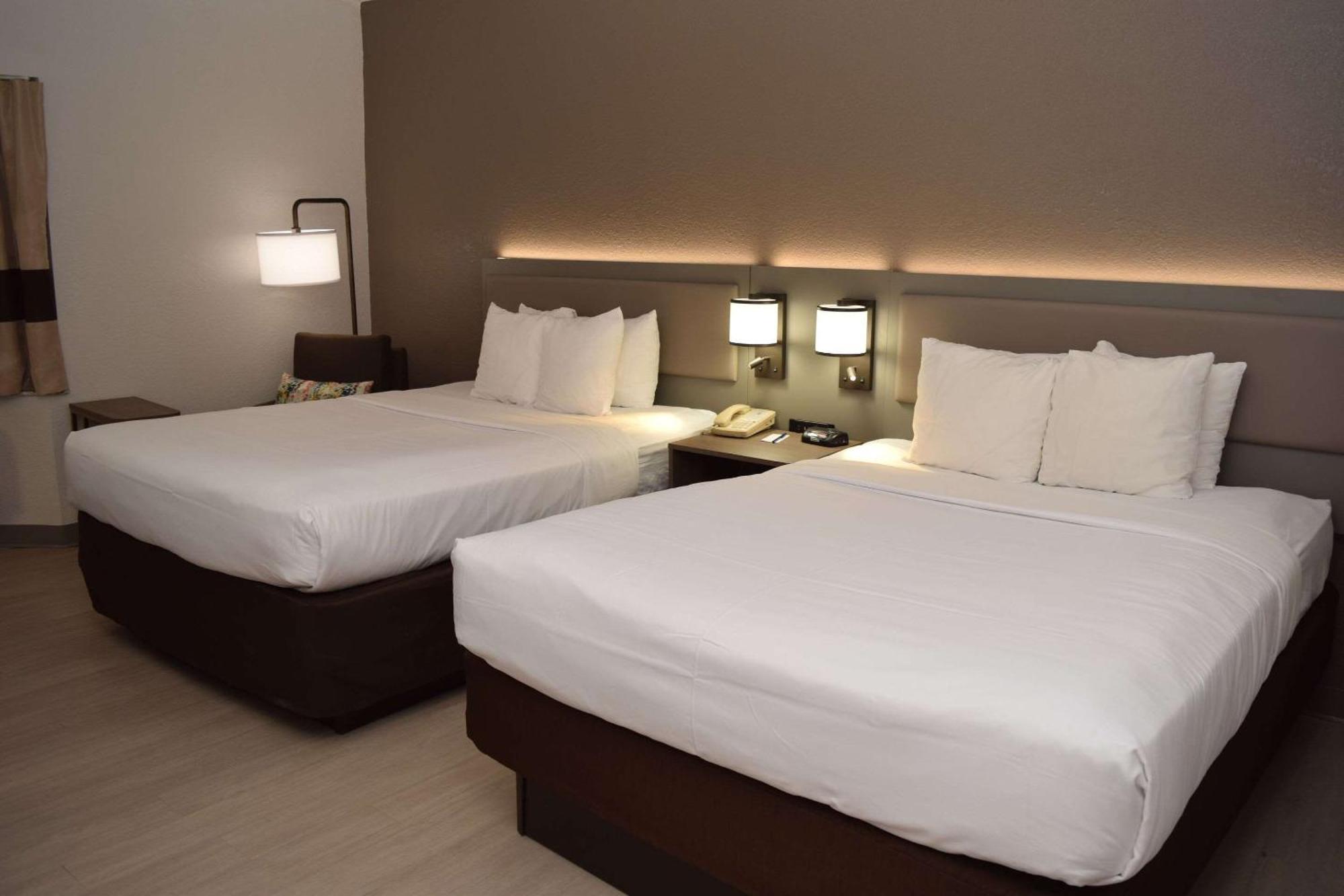 Comfort Inn & Suites Syracuse-Carrier Circle Източна Сиракуза Екстериор снимка